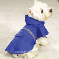 Roupa do cão da roupa do animal de estimação da fábrica, revestimento reflexivo do revestimento da chuva do cão do vinil impermeável com capa e bolso traseiro